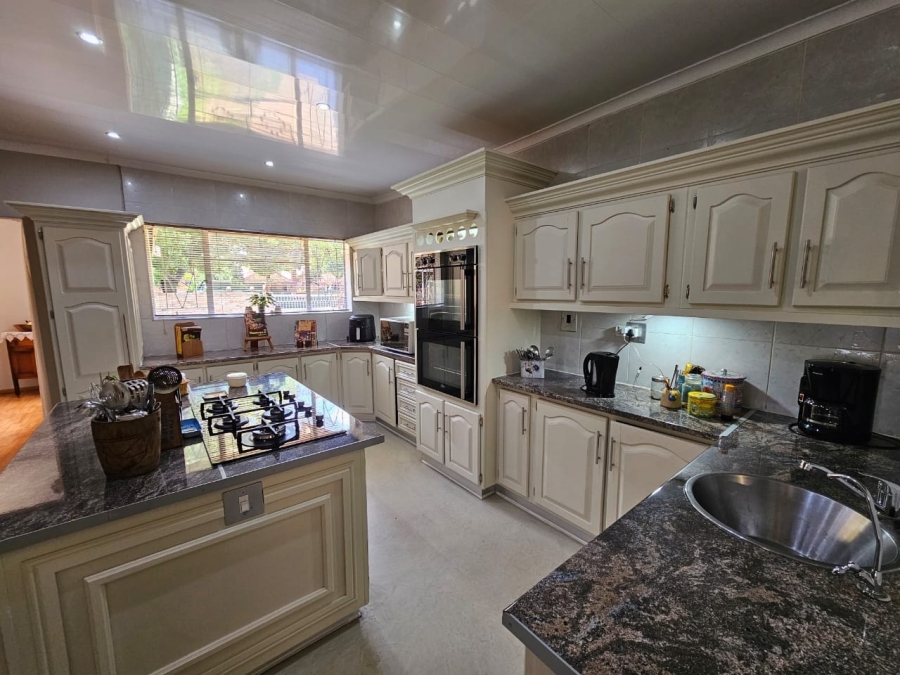 3 Bedroom Property for Sale in Miederpark North West